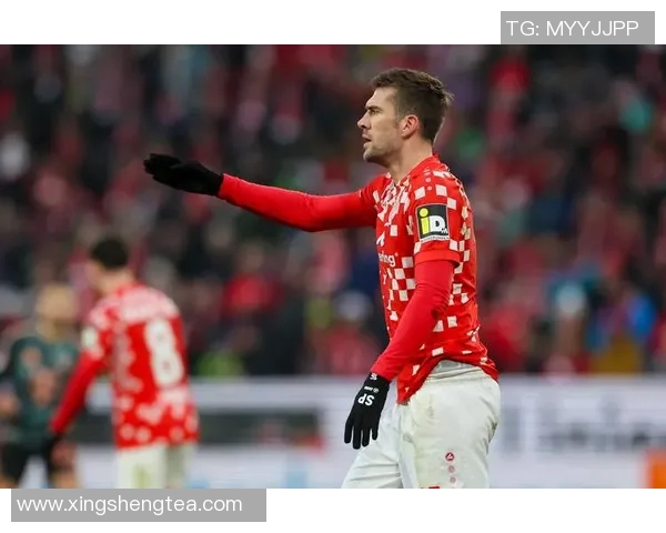 以足球后卫为核心：解析其战术职责与攻守平衡在现代比赛中的关键作用